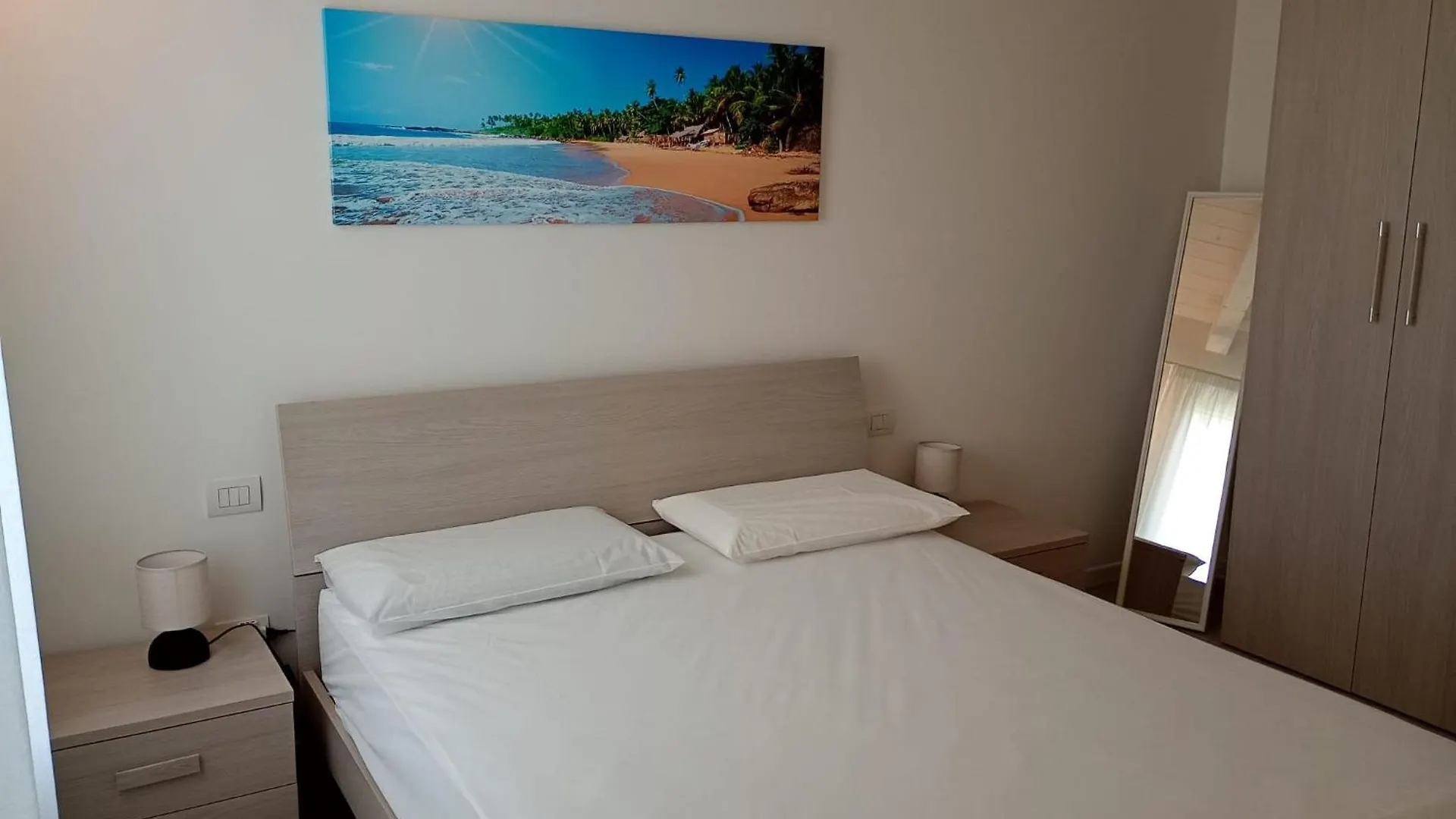 Residence Florinas Con Piscina - Family Apartments Lido Di Jesolo