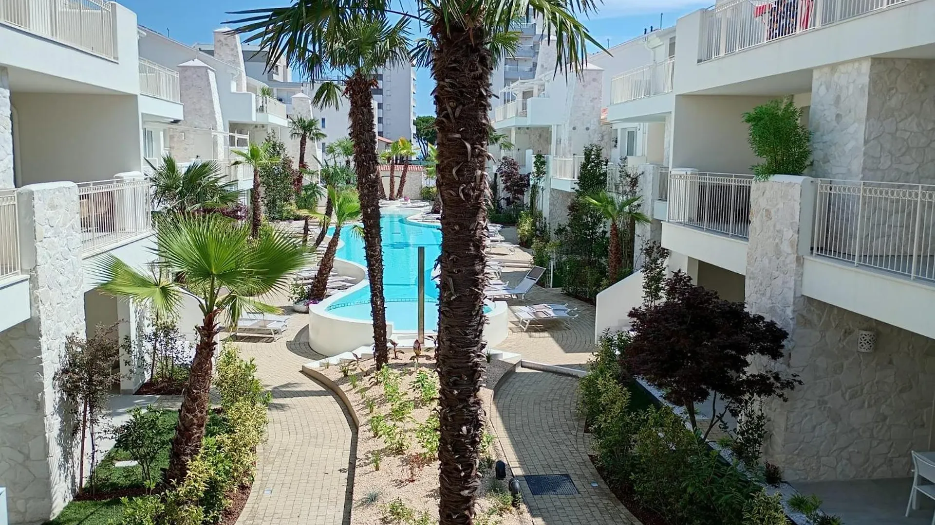 Residence Florinas Con Piscina - Family Apartments Lido Di Jesolo Italië