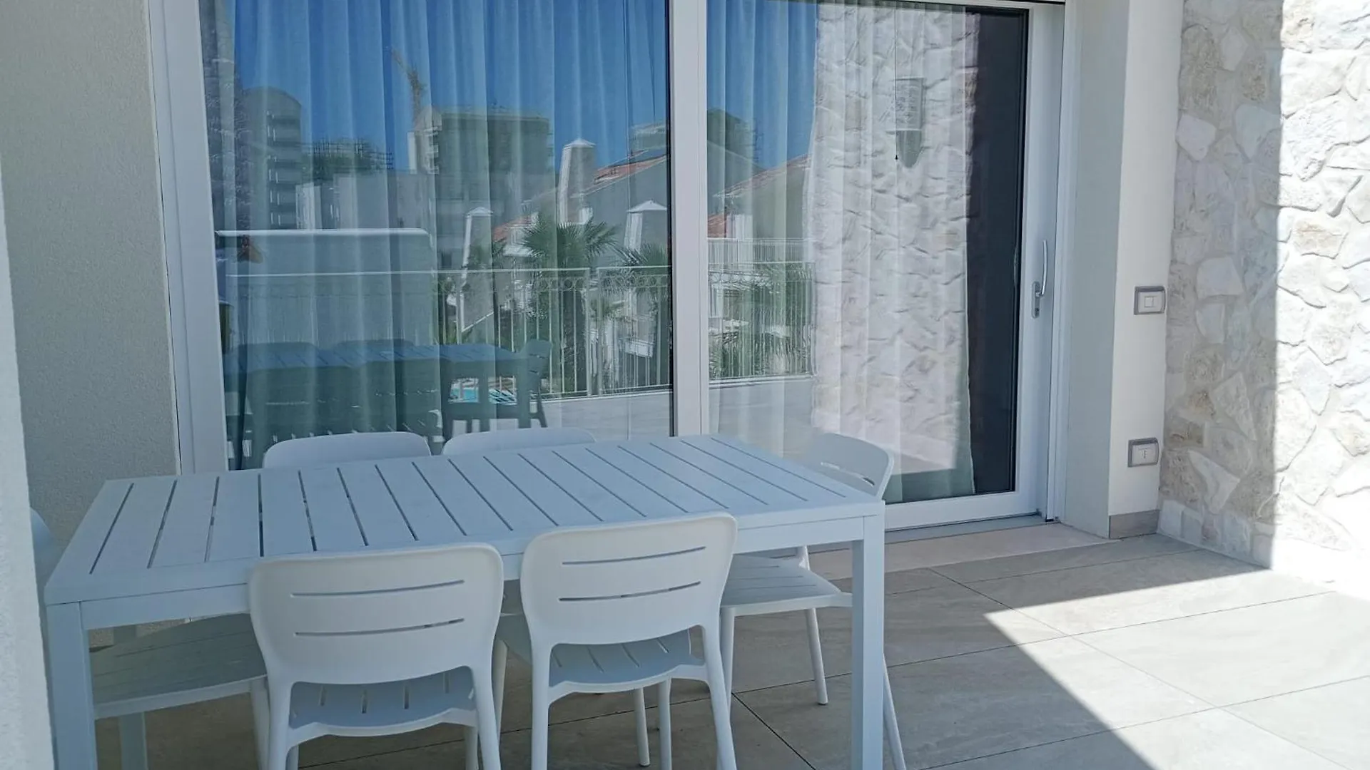 Residence Florinas Con Piscina - Family Apartments Lido Di Jesolo